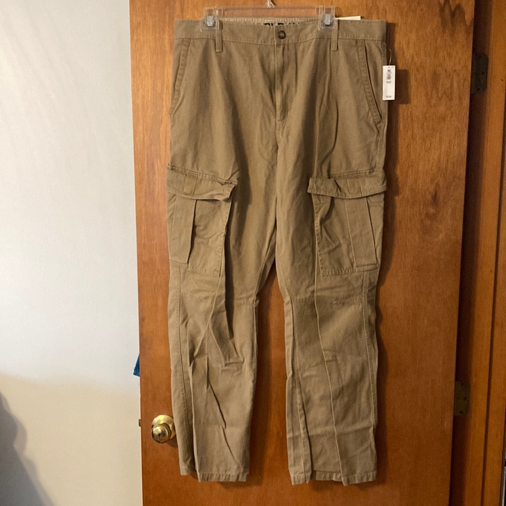 Men’s Old Navy Cargo Pants